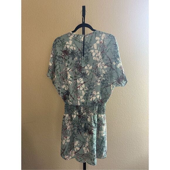 Revolve Krisa Los Angeles Floral Dress Size S - Picture 3 of 12